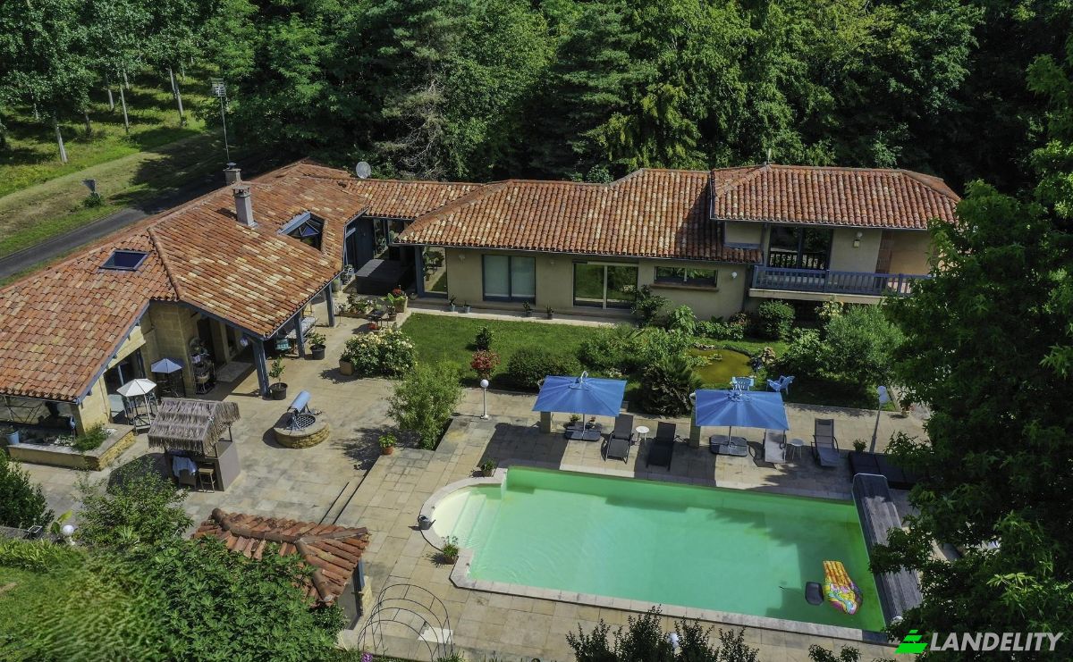 Villa for Sale 8 Rte de Jean de Bordeaux, 32150 Laree, Laree, Gers, Occitanie, France. Photo 1