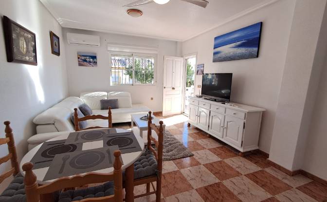 Bungalow en venta Calle Cabo de Gata, Orihuela. Foto#2