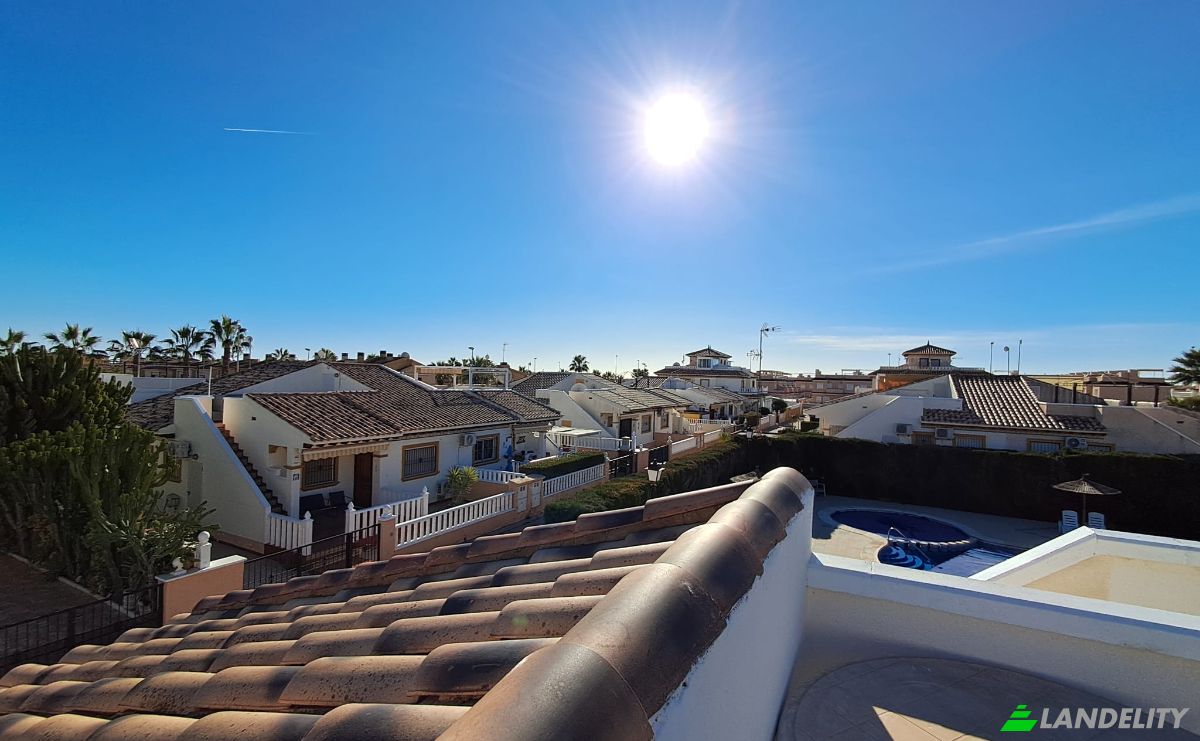 Bungalow en venta Calle Cabo de Gata, Orihuela, Torrevieja, Alicante, Comunidad Valenciana, España. Foto 19
