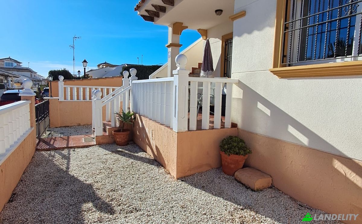 Bungalow en venta Calle Cabo de Gata, Orihuela, Torrevieja, Alicante, Comunidad Valenciana, España. Foto 22