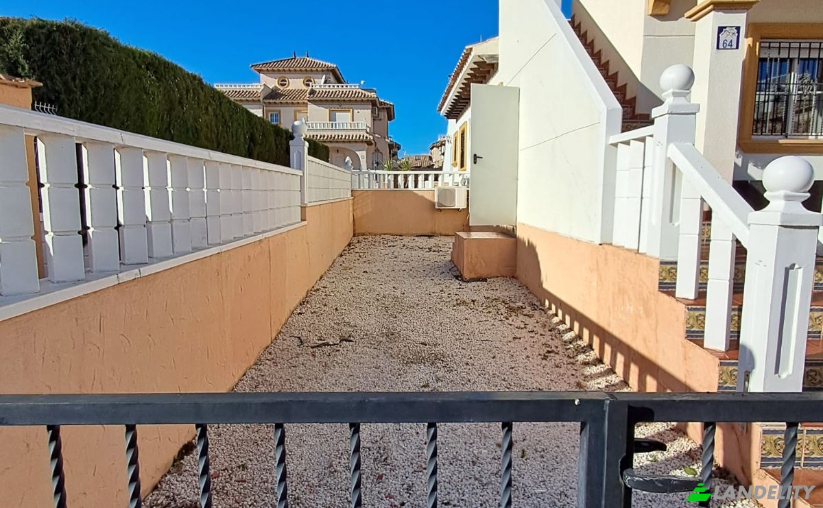 Bungalow en venta Calle Cabo de Gata, Orihuela, Torrevieja, Alicante, Comunidad Valenciana, España. Foto 21