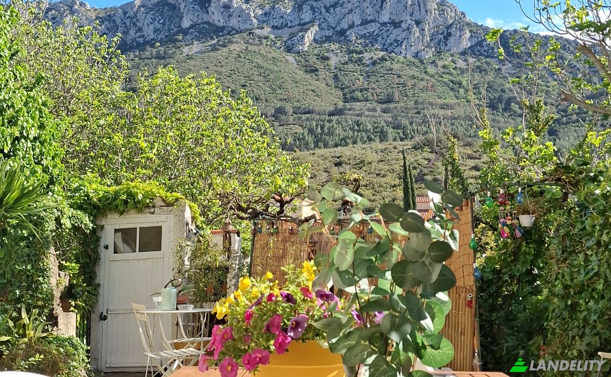 Townhouse for Sale 67 Av Jean Jaures, 66460 Maury, Maury, Pyrenees-Orientales, Occitanie, France. Photo 2