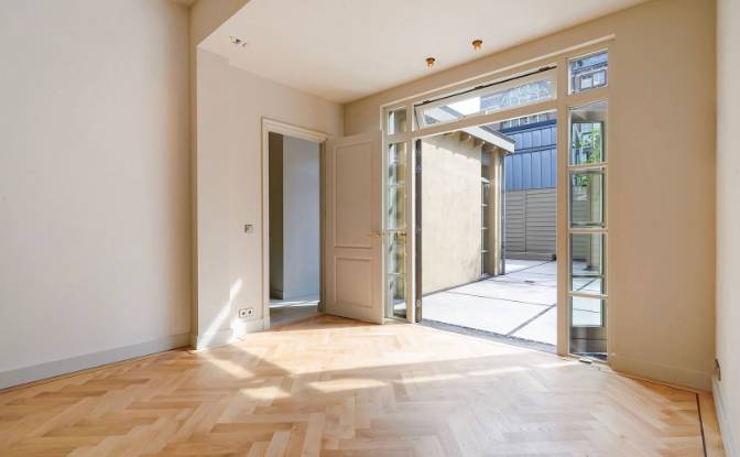 Apartment for Sale 1e Sweelinckstraat 24A. Photo#4 Apartment for Sale 1e Sweelinckstraat 24A. Photo#4