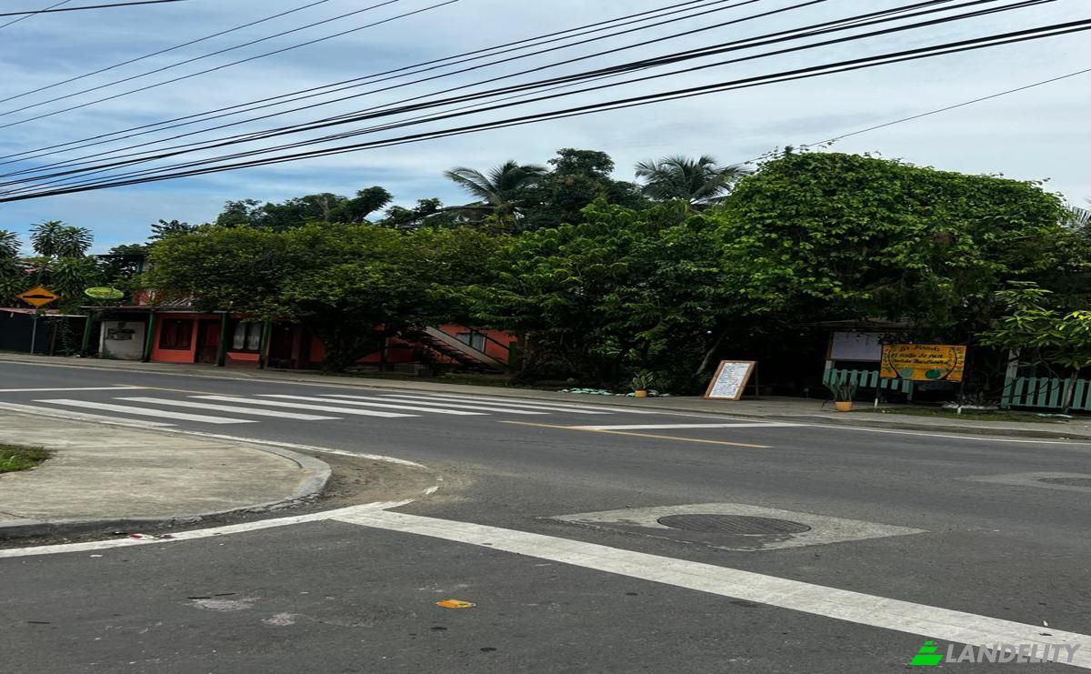 Single Family Home for Sale Av G Nte 24-2, Bocas del Toro, Bocas del Toro District, Bocas del Toro Province, Panama. Photo 4