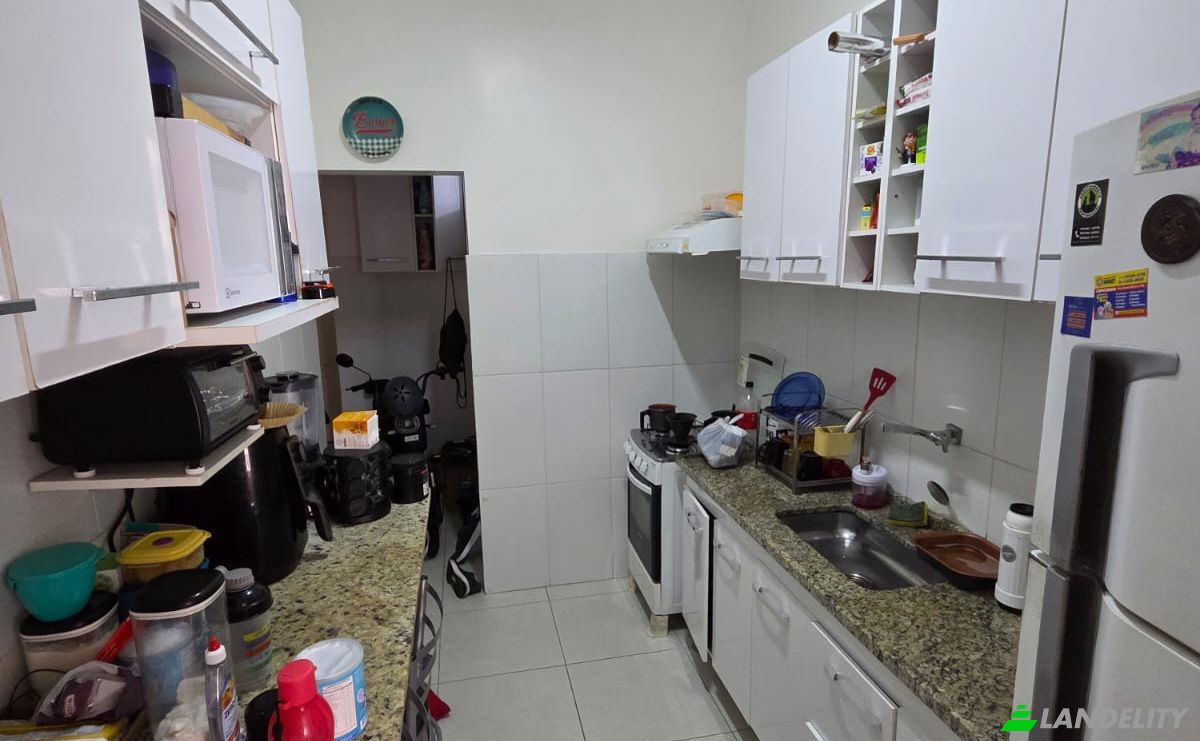 Apartment for Sale Rua Pompeu Loureiro, Copacabana, Rio de Janeiro, State of Rio de Janeiro, Brazil, 22061-000. Photo 2