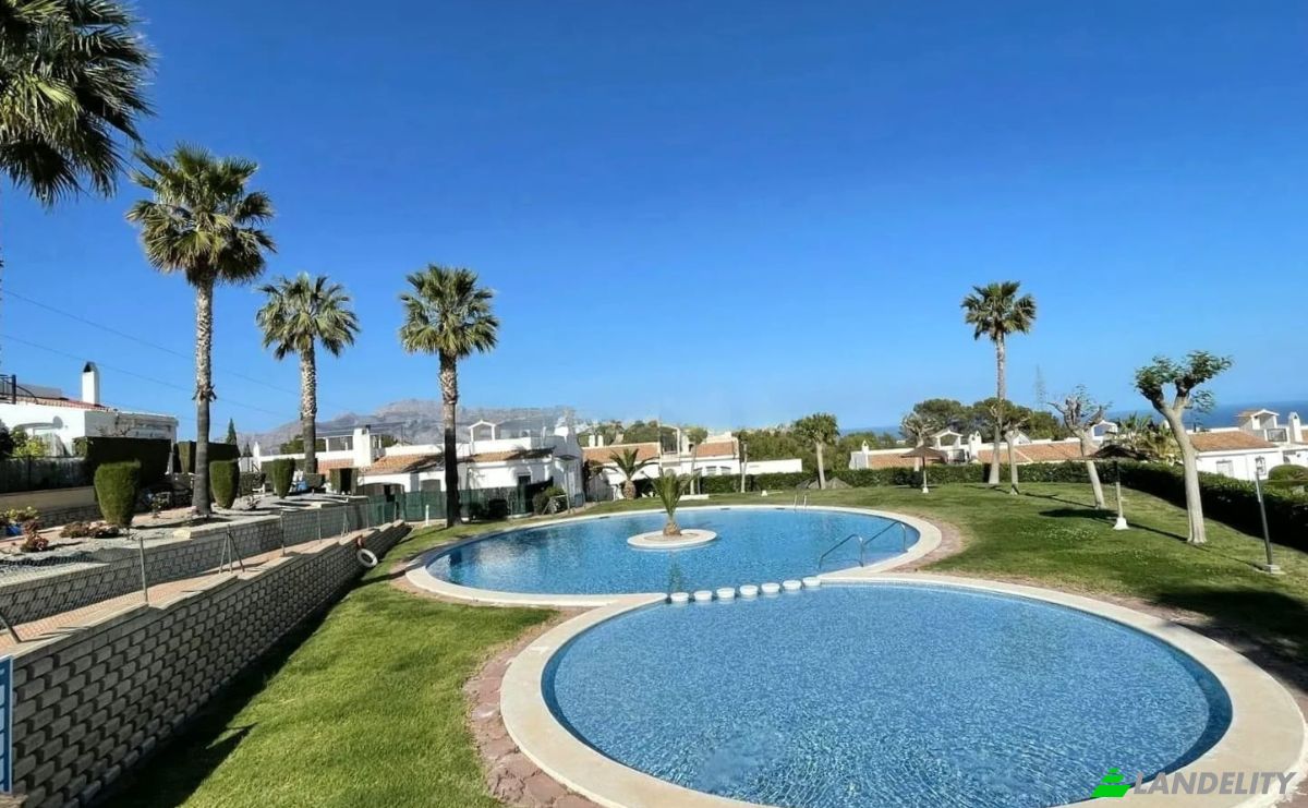 Townhouse for Sale Calle Serra del Cabeco dOr, La Nucia, Alicante, Valencian Community, Spain. Photo 12