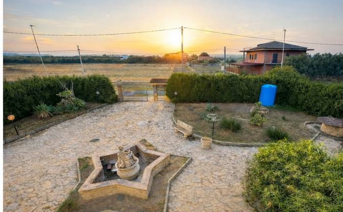 Villa for Sale Via dei Caprifogli. Photo#3