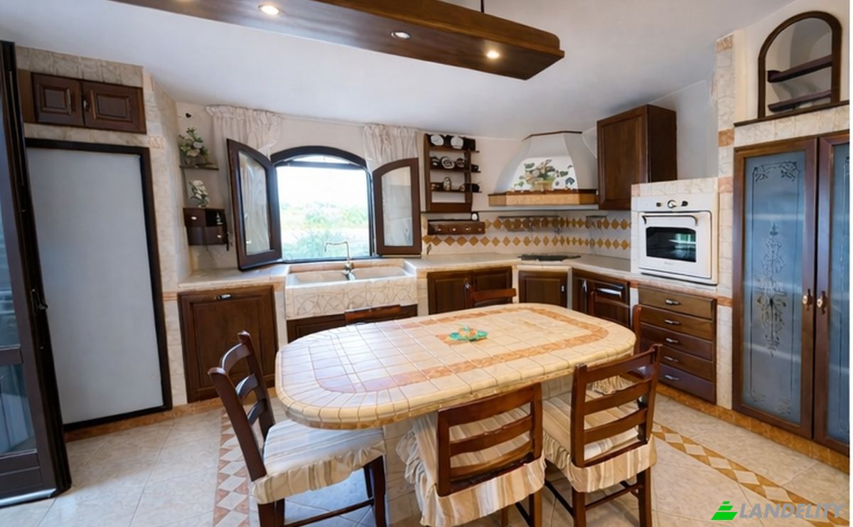 Villa for Sale Via dei Caprifogli, 88900 Crotone KR, Crotone, Province of Crotone, Calabria, Italy. Photo 6