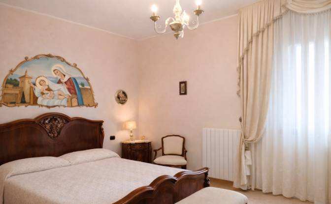 Villa for Sale Via dei Caprifogli. Photo#8