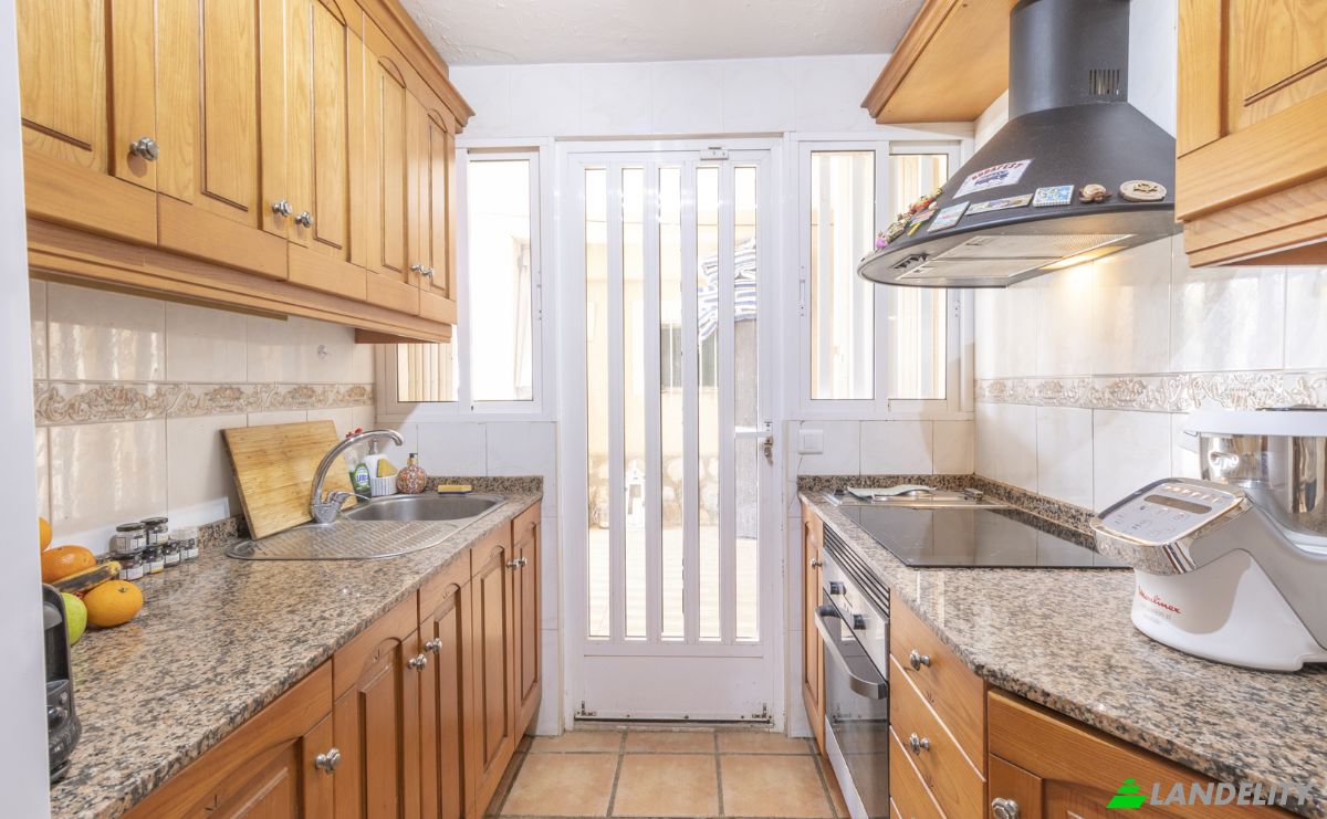 Villa for Sale Carrer la Vall de Travadell, Mutxamel, Valle del Sol, Alicante, Valencian Community, Spain. Photo 10