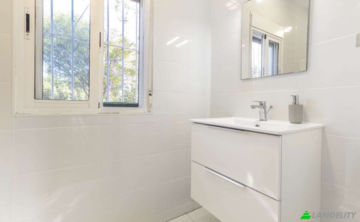 Villa for Sale Carrer la Vall de Travadell, Mutxamel, Valle del Sol, Alicante, Valencian Community, Spain. Photo 17