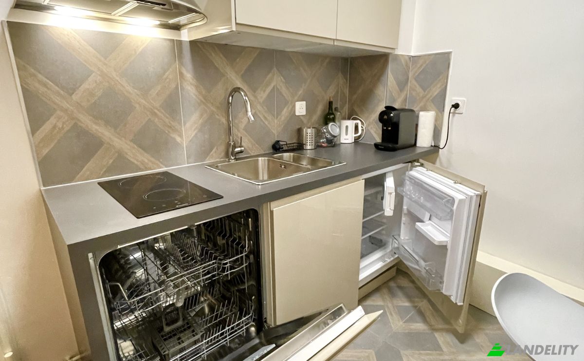 Apartment for Sale 6 Rue Poissonniere, 75002 Paris, Paris, Ile-de-France, France. Photo 4