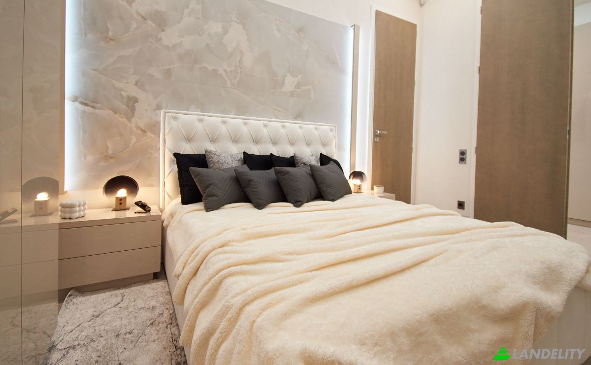Appartement Te koop Budapest, Hungary, Oktober 6 u 18, 1051 Hungary. Foto 6