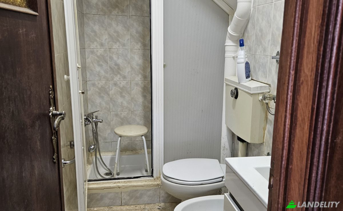 Townhouse for Sale R da Gloria 106, 4000 Porto, Porto, Porto District, Portugal. Photo 4