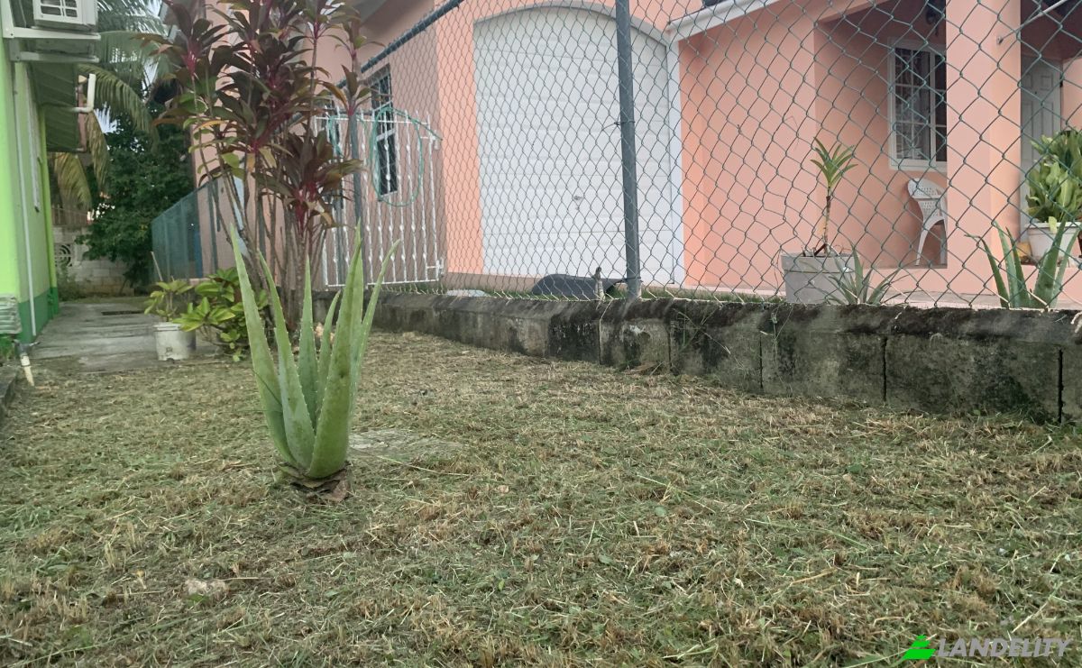 Bungalow for Sale bogue village, 961 Fisher Cres, Montego Bay, St James Parish, Jamaica. Photo 17