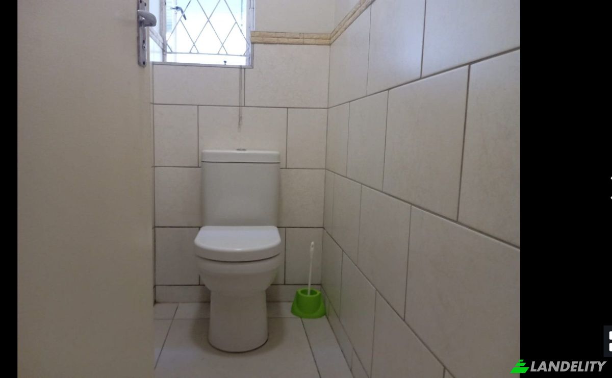 Apartment for Sale 35 Humewood Rd, Humewood, Gqeberha, Nelson Mandela Bay Metropolitan Municipality, Eastern Cape, South Africa, 6013. Photo 6