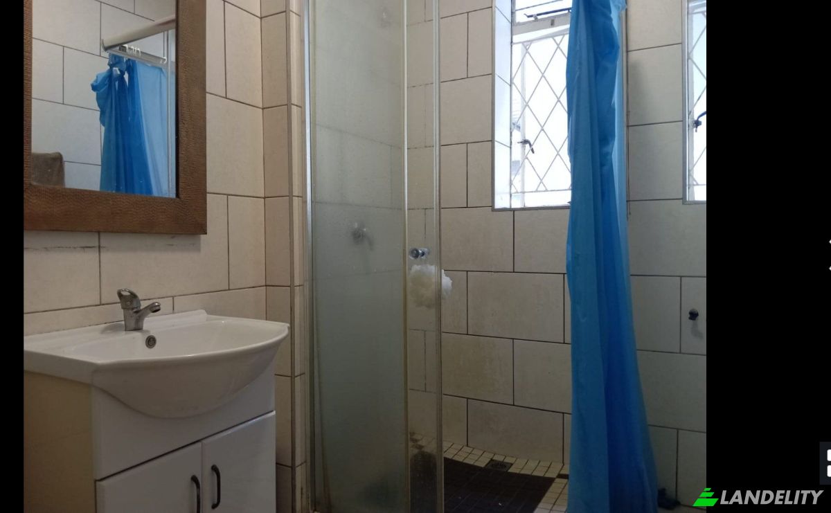 Apartment for Sale 35 Humewood Rd, Humewood, Gqeberha, Nelson Mandela Bay Metropolitan Municipality, Eastern Cape, South Africa, 6013. Photo 7