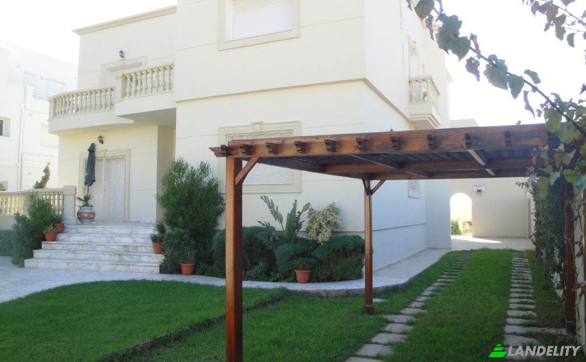 Villa for Sale Carthage, Le Kram, Tunis Governorate, Tunisia. Photo 1