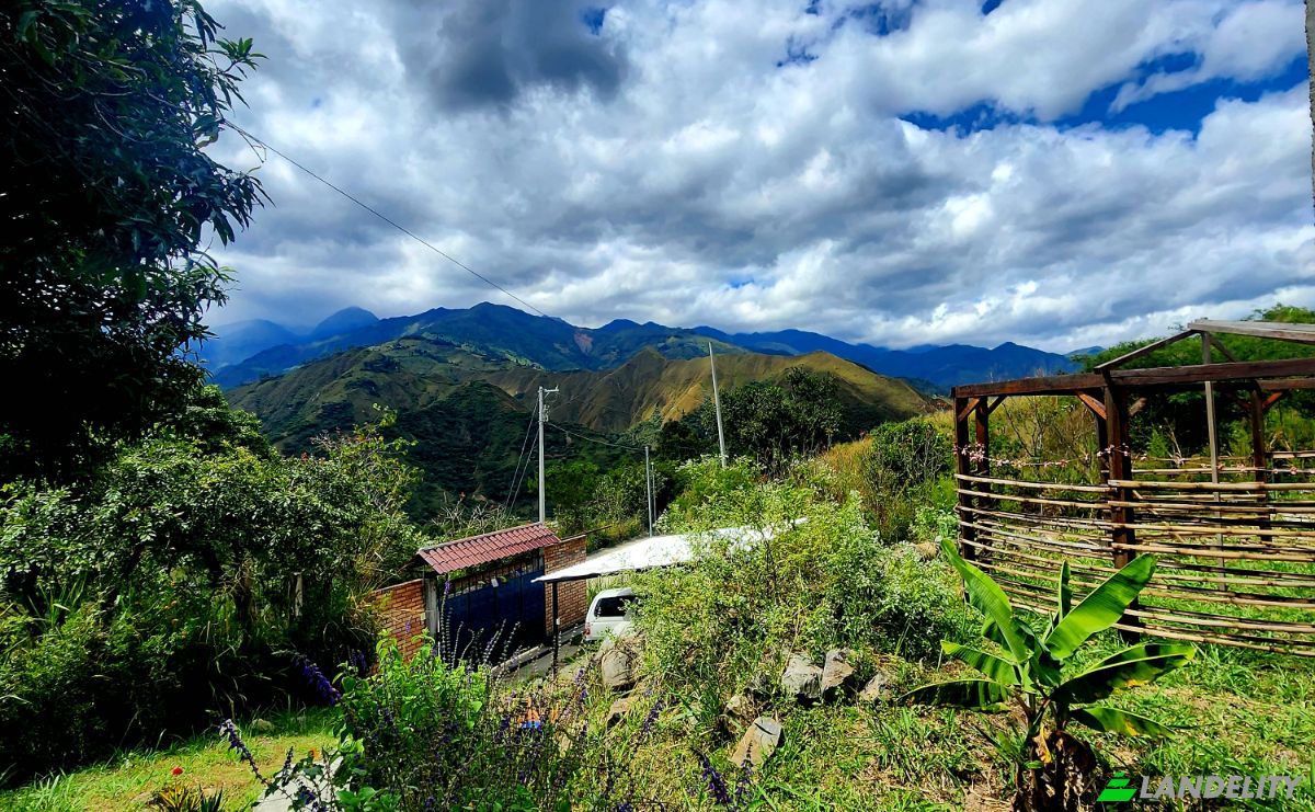 Single Family Home for Sale Via a Cararango, Vilcabamba, Loja, Ecuador. Photo 4