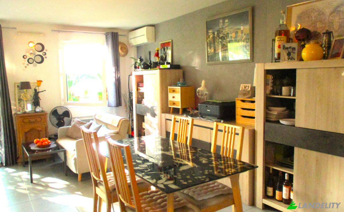 Apartment for Sale 76 Chem de la Traille, 84700 Sorgues, Sorgues, Vaucluse, Provence-Alpes-Cote dAzur, France. Photo 2