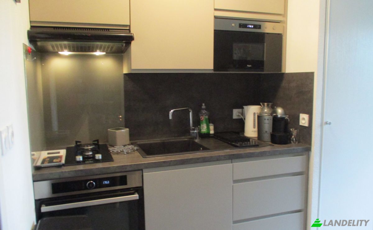 Apartment for Sale 76 Chem de la Traille, 84700 Sorgues, Sorgues, Vaucluse, Provence-Alpes-Cote dAzur, France. Photo 6