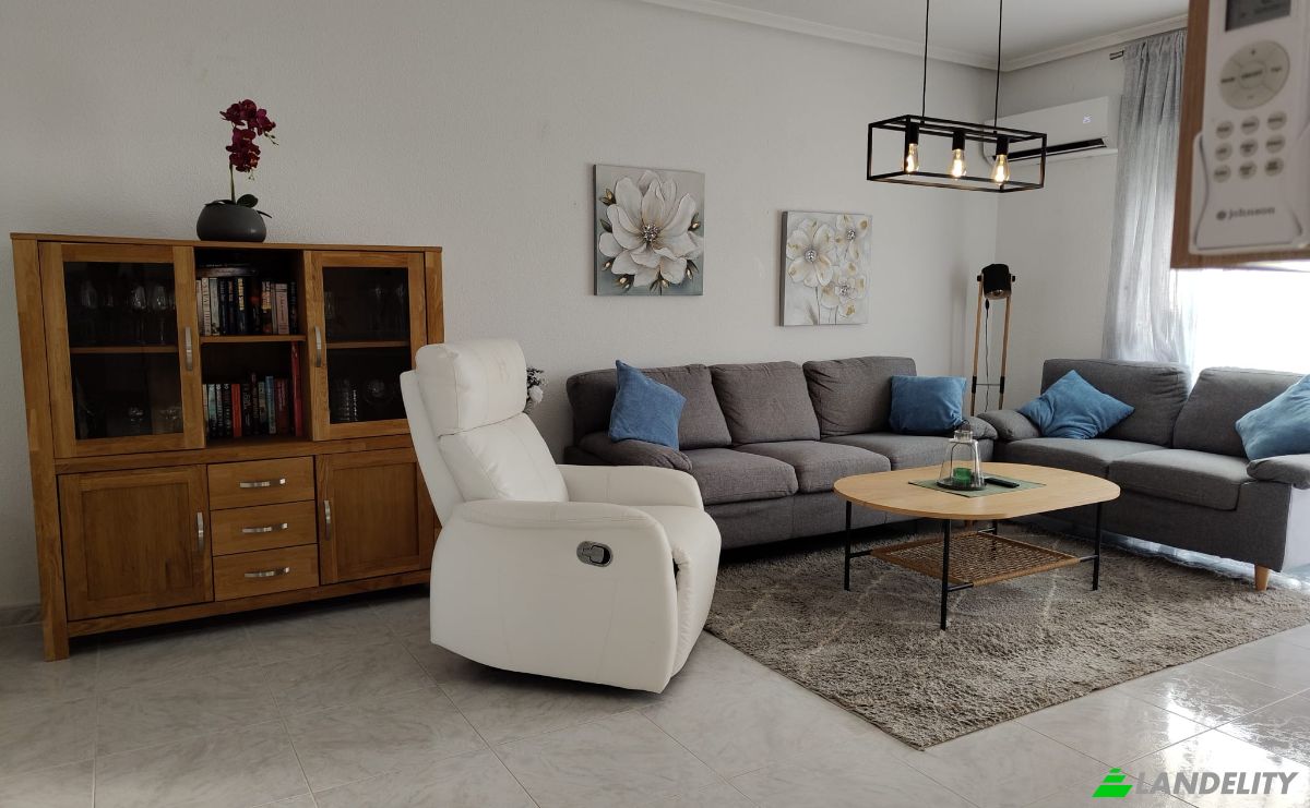 Apartment for Sale C Nicolas de Bussi, Orihuela, Torrevieja, Alicante, Valencian Community, Spain. Photo 3