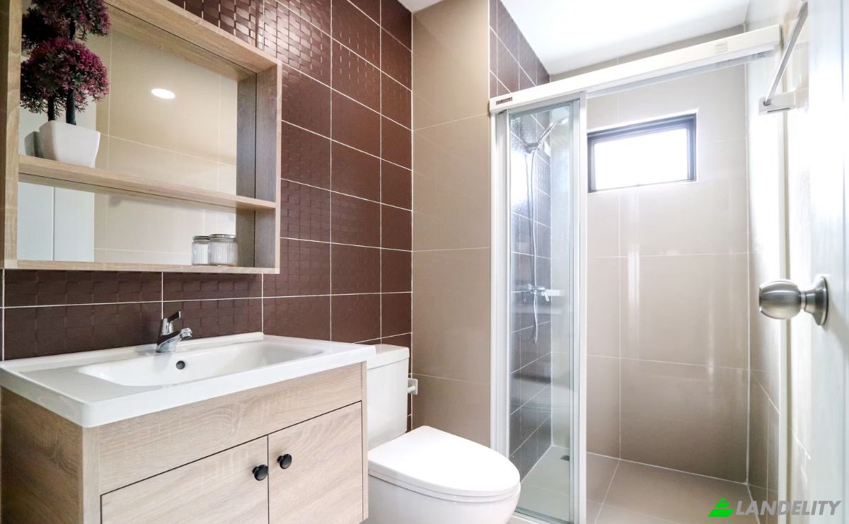 Single Family Home for Sale 385 Bang Lamung 3 Alley, Tambon Bang Lamung, Amphoe Bang Lamung, Chang Wat Chon Buri 20150, Laem Chabang, Bang Lamung District, Chon Buri, Thailand. Photo 11