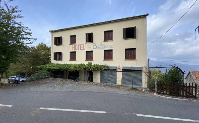 Hotel for Sale - Campile, France