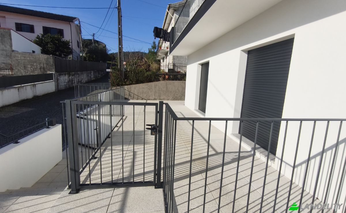 Apartment for Sale Rua das Alminhas 18, 4830, Casteloes, Povoa de Lanhoso, Braga, Portugal. Photo 8