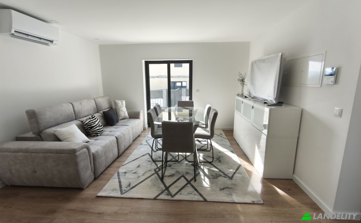 Apartment for Sale Rua das Alminhas 18, 4830, Casteloes, Povoa de Lanhoso, Braga, Portugal. Photo 1