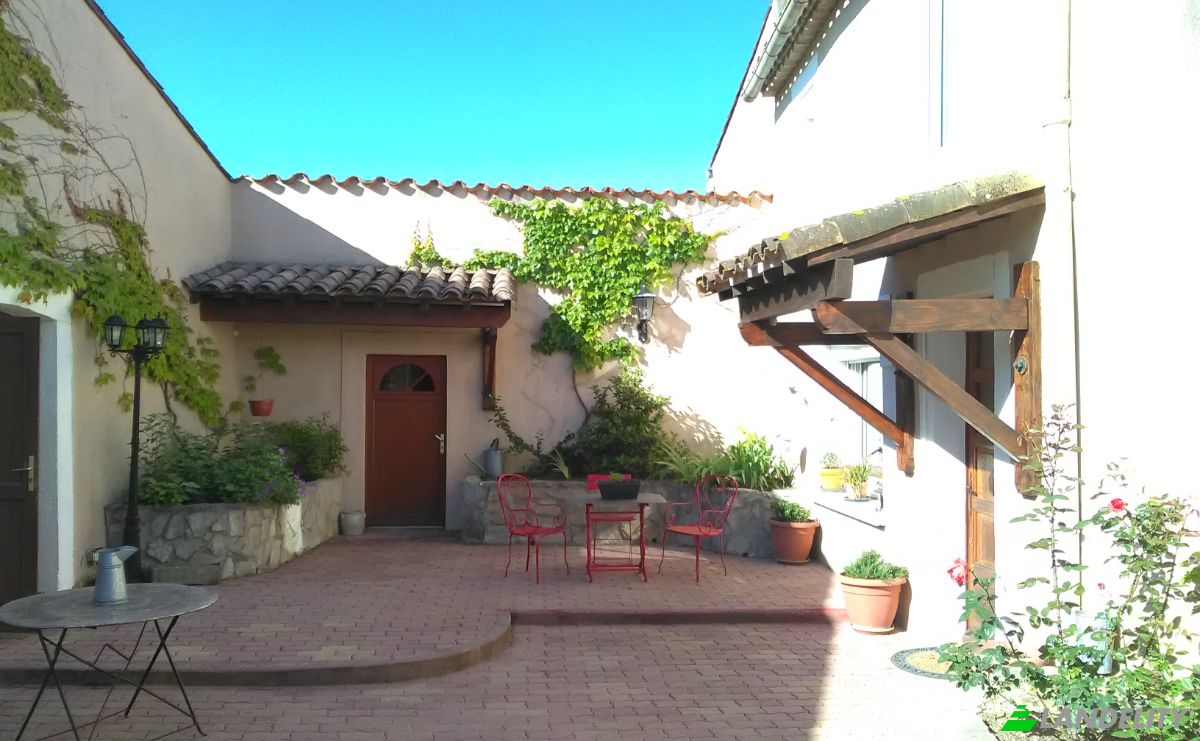 Townhouse for Sale 7 Av de la Montagne Noire, 11610 Pennautier, Pennautier, Aude, Occitanie, France. Photo 1