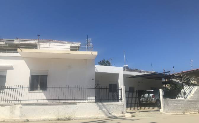 Single Family Home for Sale EparOd Kiatou. Photo#1 Single Family Home for Sale EparOd Kiatou. Photo#1