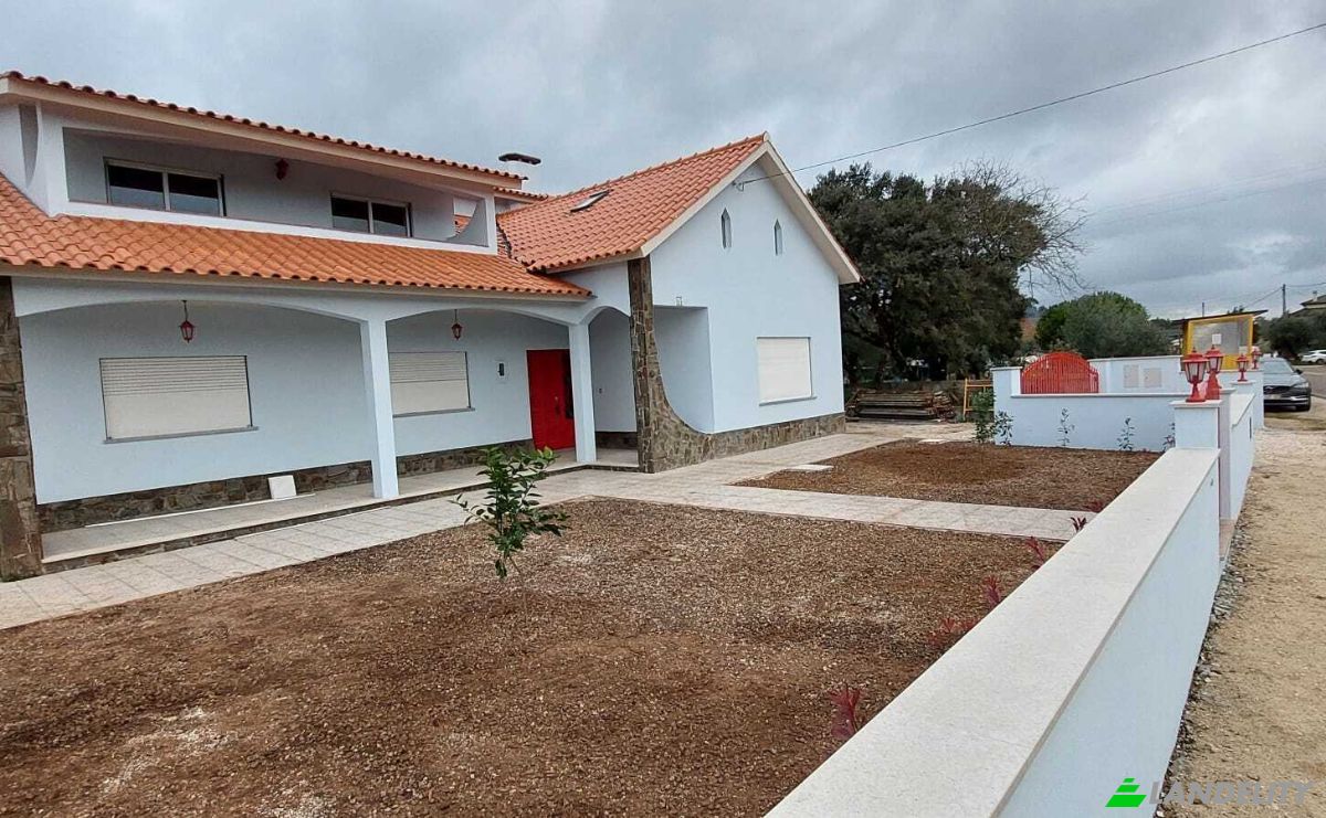 Casa de una sola familia en venta R Principal 45, 2495-401 Fatima, Fatima, Ourem, Santarem District, Portugal. Foto 3