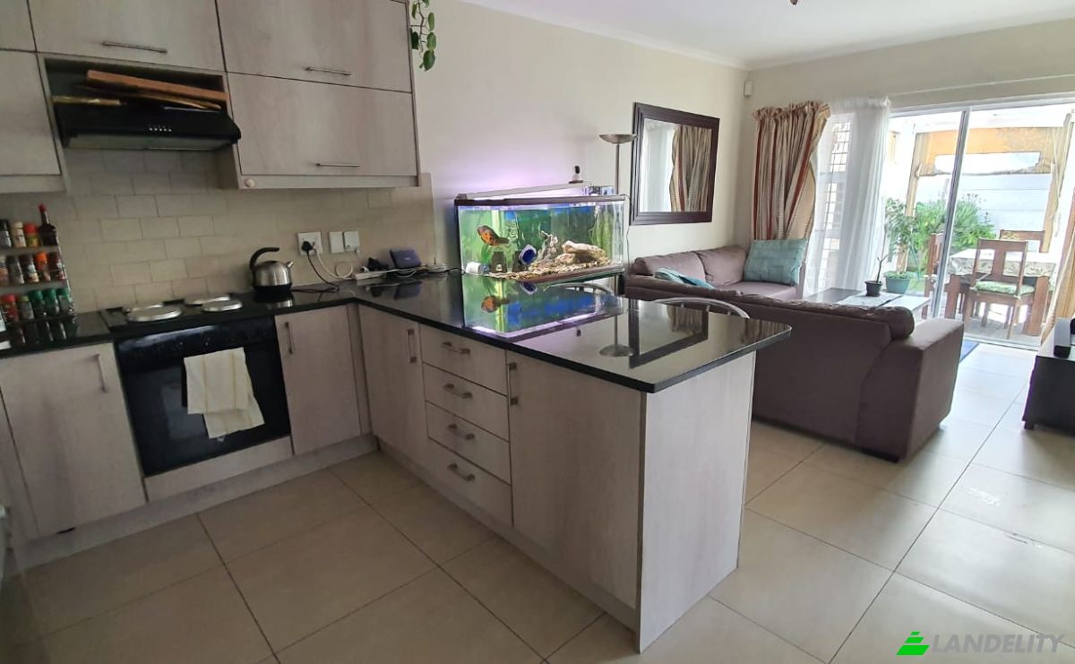 Single Family Home for Sale 10 Belgrave Rd, Bloubergstrand, Cape Town, City of Cape Town Metropolitan Municipality, Western Cape, South Africa, 7441. Photo 1