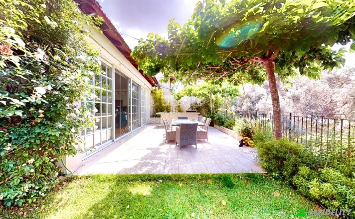 Single Family Home for Sale Ha-Gefen St 16, Mazkeret Batya, Rehovot, Center District, Israel. Photo 8
