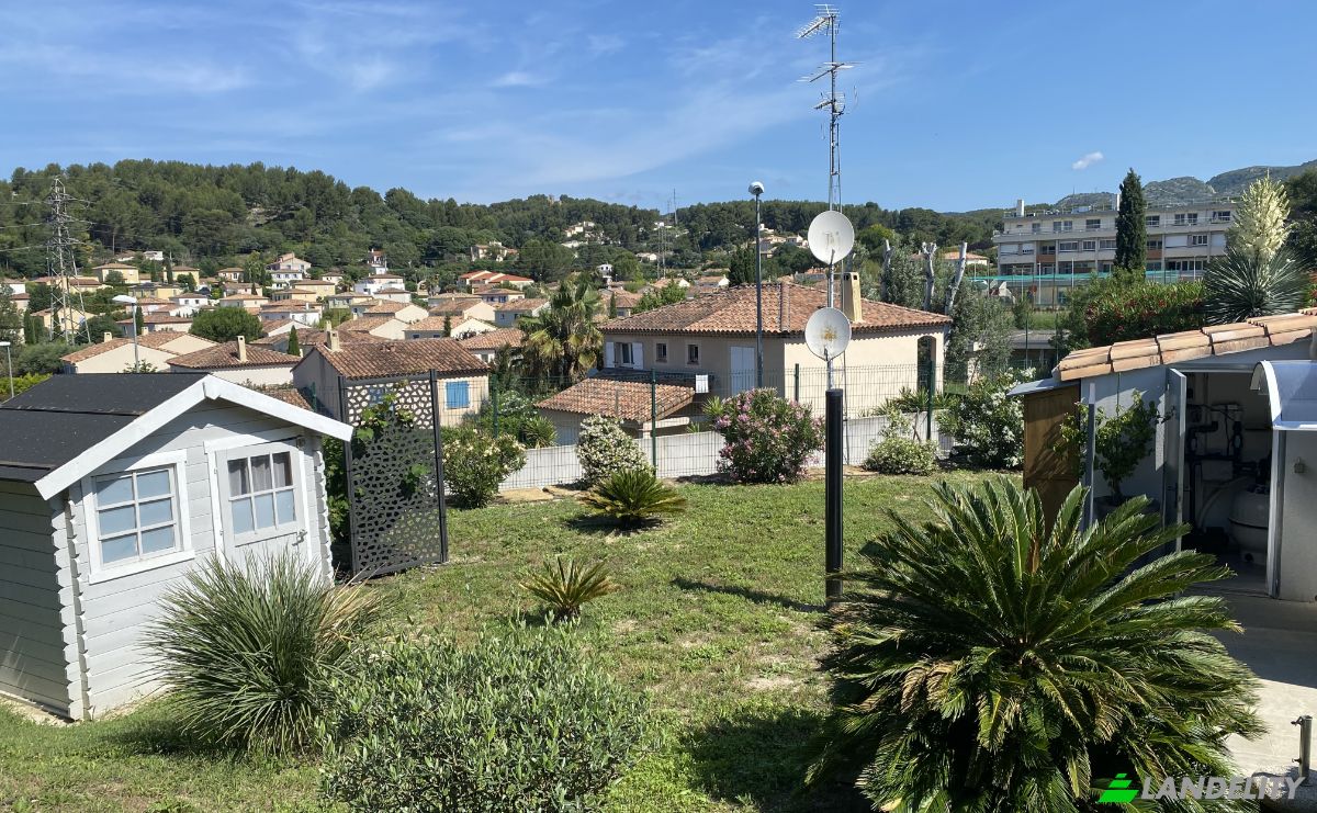 Villa for Sale 20 Rue Annie dArco, 13011 Marseille, Marseille, Bouches-du-Rhone, Provence-Alpes-Cote dAzur, France. Photo 16