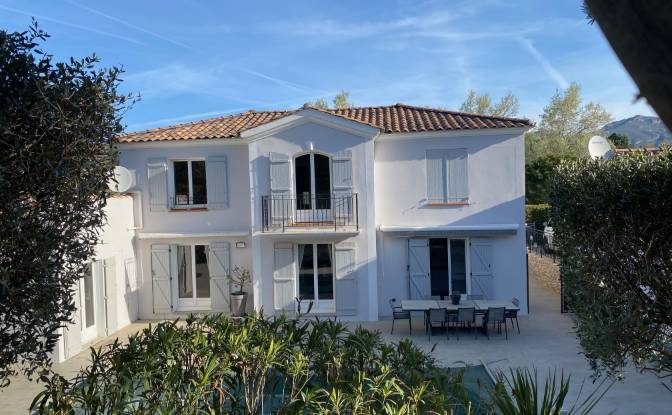 Villa for Sale 20 Rue Annie dArco. Photo#2