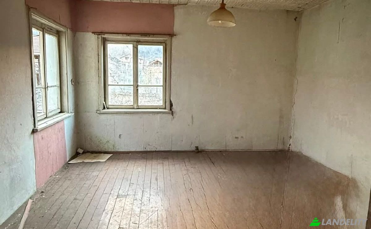 Single Family Home for Sale 3528 Borovtsi, Borovtsi, Berkovitza, Montana Province, Bulgaria. Photo 7