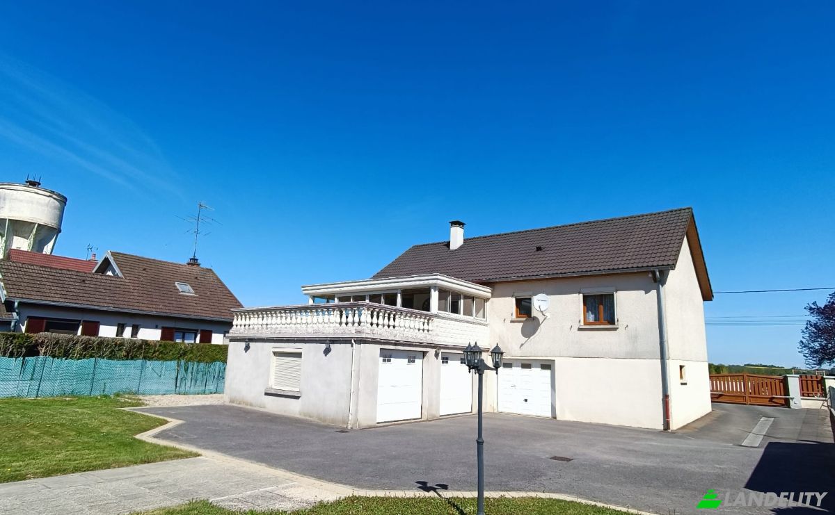 Single Family Home for Sale 27 Rue de la Gare, 70100 Essertenne-et-Cecey, Essertenne-et-Cecey, Haute-Saone, Bourgogne-Franche-Comte, France. Photo 1