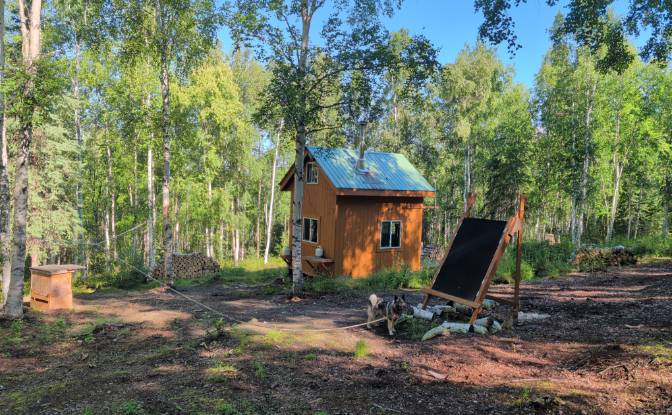 Cabin/Cottage for Sale 4645 Treasure St, Fairbanks. Photo#13 Cabin/Cottage for Sale 4645 Treasure St, Fairbanks. Photo#13