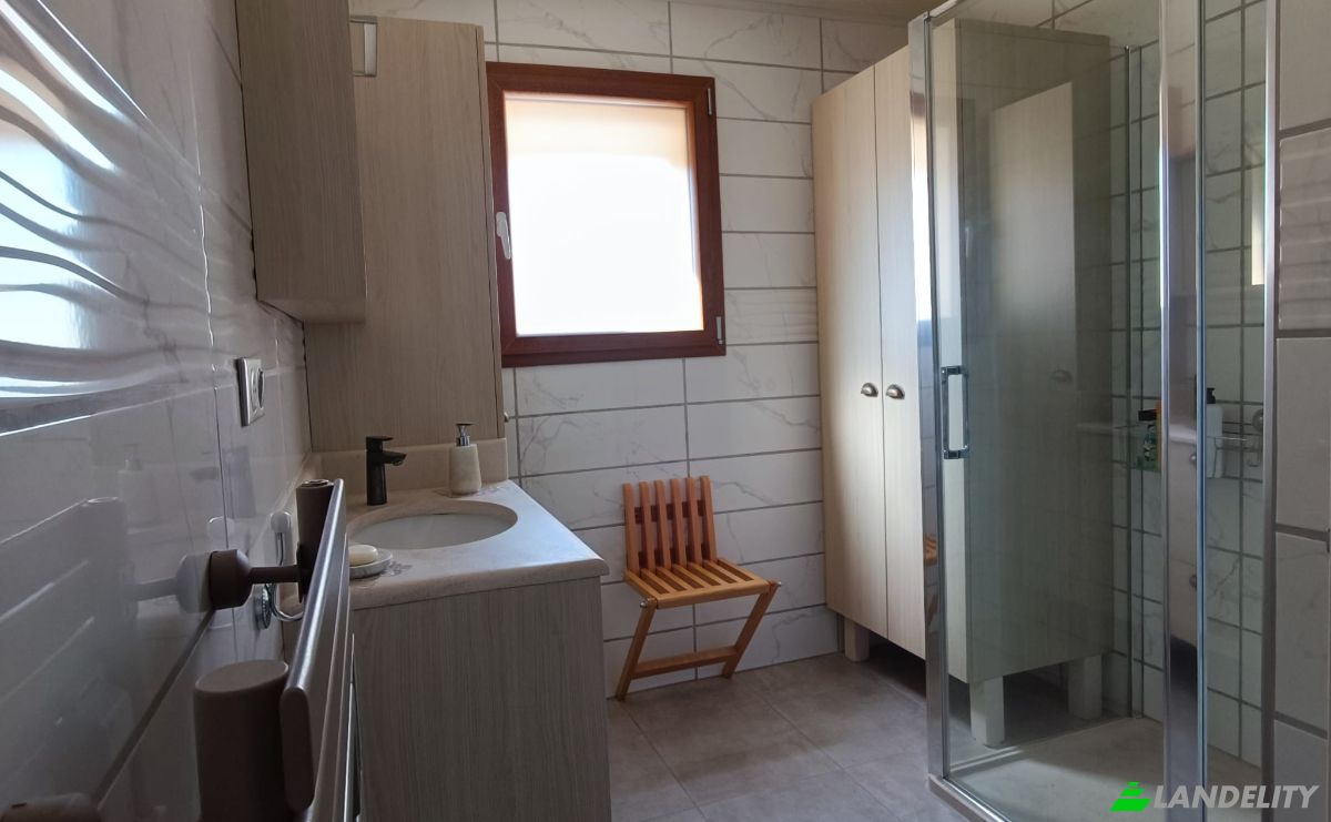 Single Family Home for Sale 27 Rue de la Gare, 70100 Essertenne-et-Cecey, Essertenne-et-Cecey, Haute-Saone, Bourgogne-Franche-Comte, France. Photo 4