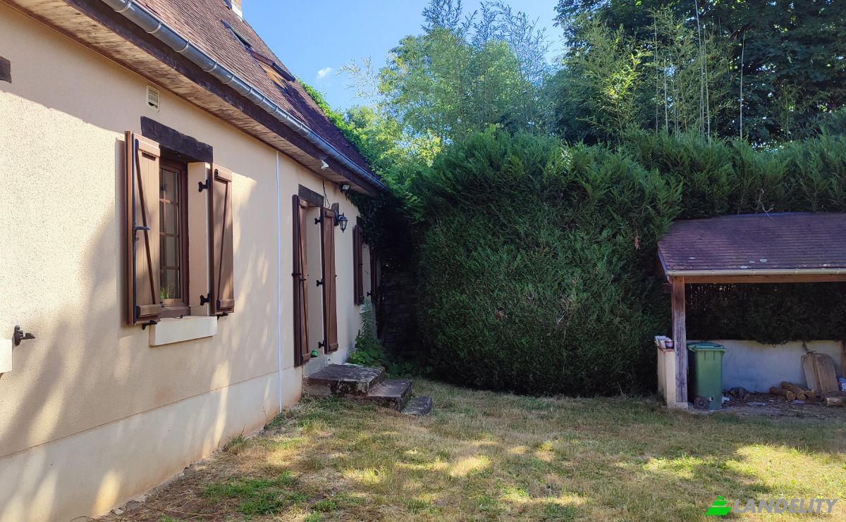 Villa for Sale 520 La Maison Rouge, 89520 Treigny-Perreuse-Sainte-Colombe, Treigny-Perreuse-Sainte-Colombe, Yonne, Bourgogne-Franche-Comte, France. Photo 11