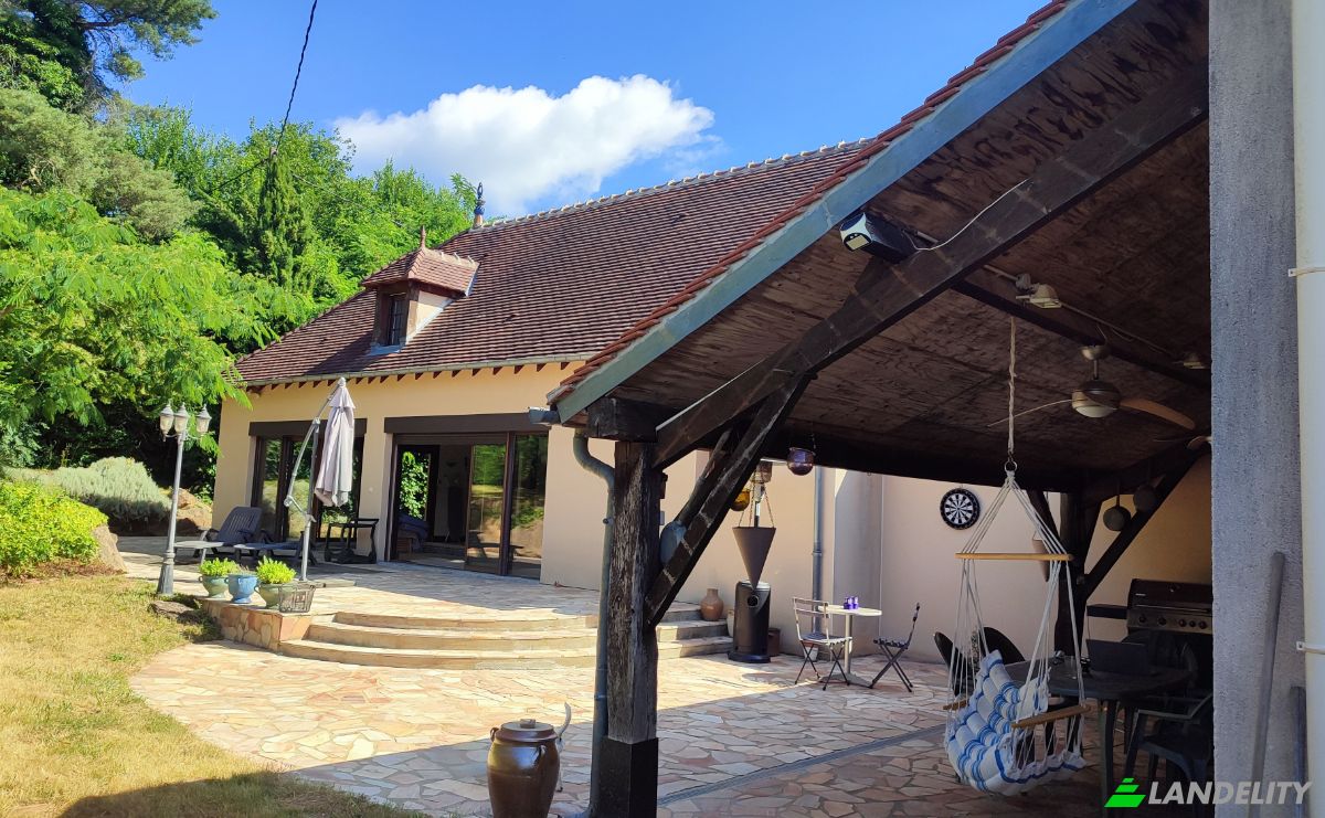 Villa for Sale 520 La Maison Rouge, 89520 Treigny-Perreuse-Sainte-Colombe, Treigny-Perreuse-Sainte-Colombe, Yonne, Bourgogne-Franche-Comte, France. Photo 14