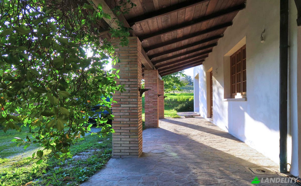 Villa for Sale Ponte Simonetta, 61045 Ponte della Simonetta PU, Ponte della Simonetta, Province of Pesaro and Urbino, Marche, Italy. Photo 5