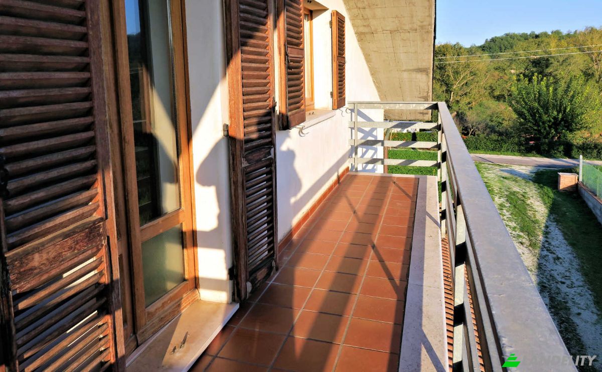 Villa for Sale Ponte Simonetta, 61045 Ponte della Simonetta PU, Ponte della Simonetta, Province of Pesaro and Urbino, Marche, Italy. Photo 19