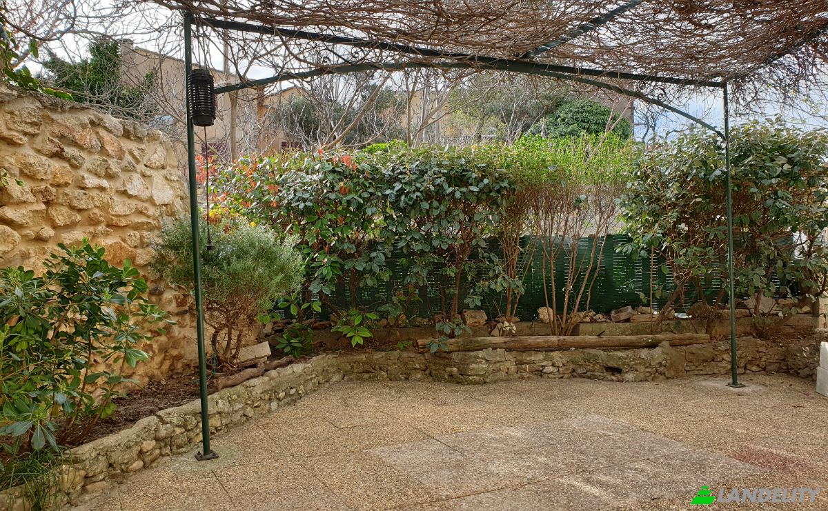 Maison unifamiliale à vendre 3 Chem des Trécasteaux, 13430 Eyguières, Eyguières, Bouches-du-Rhône, Provence-Alpes-Côte dAzur, France. Photo 10