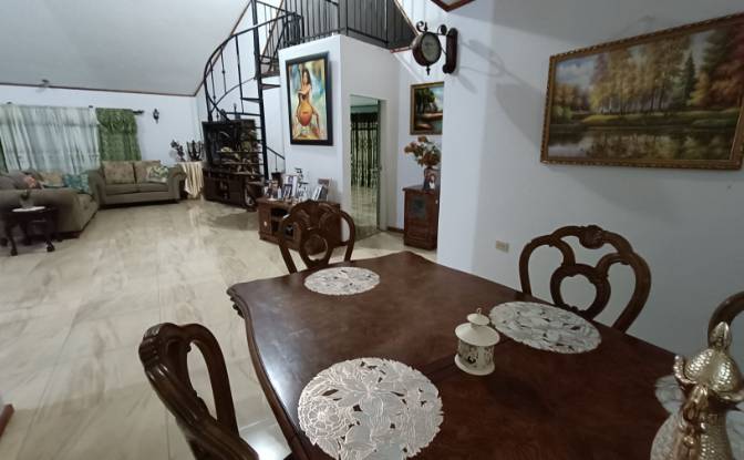Casa unifamiliar à venda B10 St Benedict Gardents. foto#10