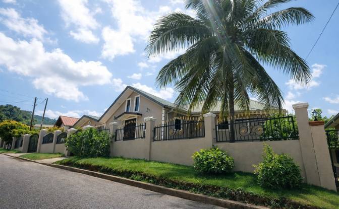Casa unifamiliar à venda B10 St Benedict Gardents. foto#14