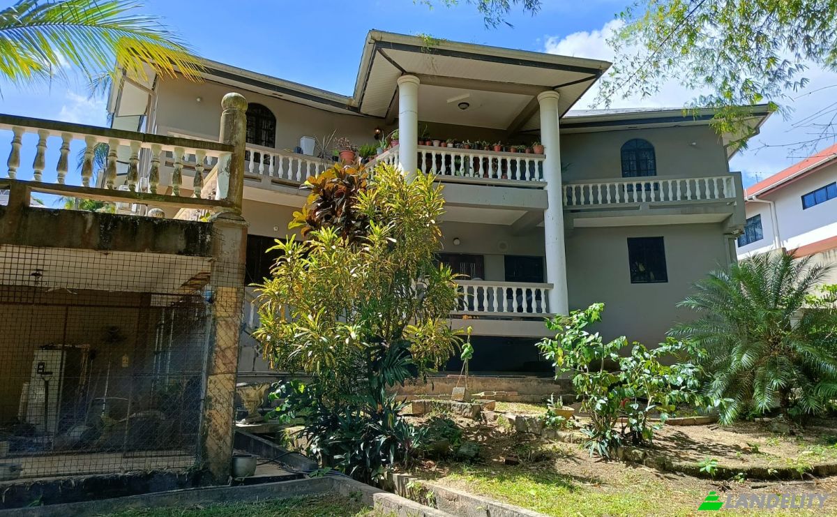 Casa unifamiliar à venda B10 St Benedict Gardents St Augustine, Tunapuna, Tunapuna Piarco Regional Corporation, Trinidad and Tobago. foto 2