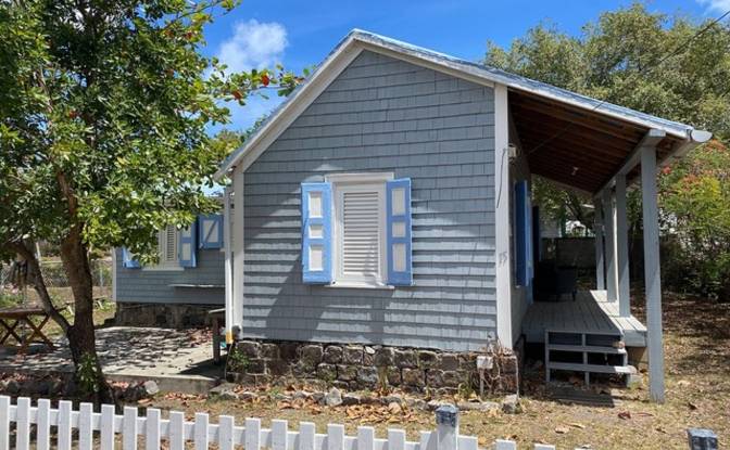 Townhouse for Sale Oranjestad, Sint Eustatius. Photo#2 Townhouse for Sale Oranjestad, Sint Eustatius. Photo#2